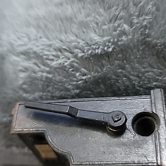 VINTAGE METAL DIECAST MACHINE PENCIL SHARPENER - Picture 4 of 7